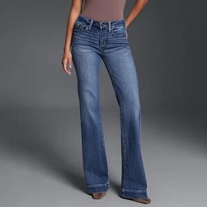 Fit No. 53 Trouser Stretch Jean
BUCKLE BLACK NWOT 30/32